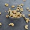 Pörkölt, egész bio kesudió közeli fotó – Bionuss bio nassolnivaló (HU-ÖKO-01)